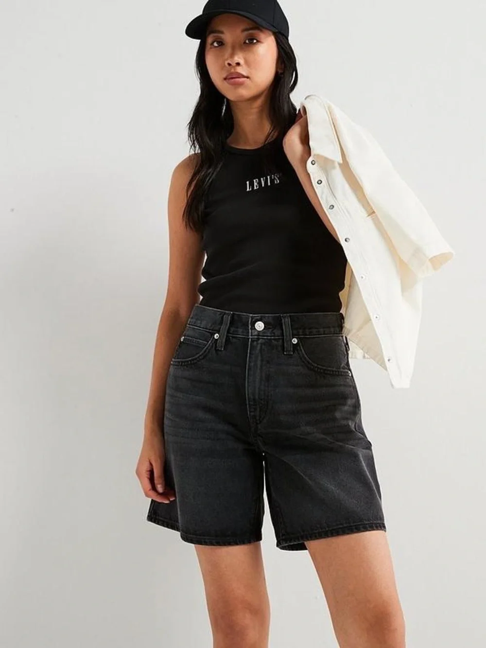 Levi's '94 Baggy Mid-Rise Black Denim Jeans Shorts Size 29 8